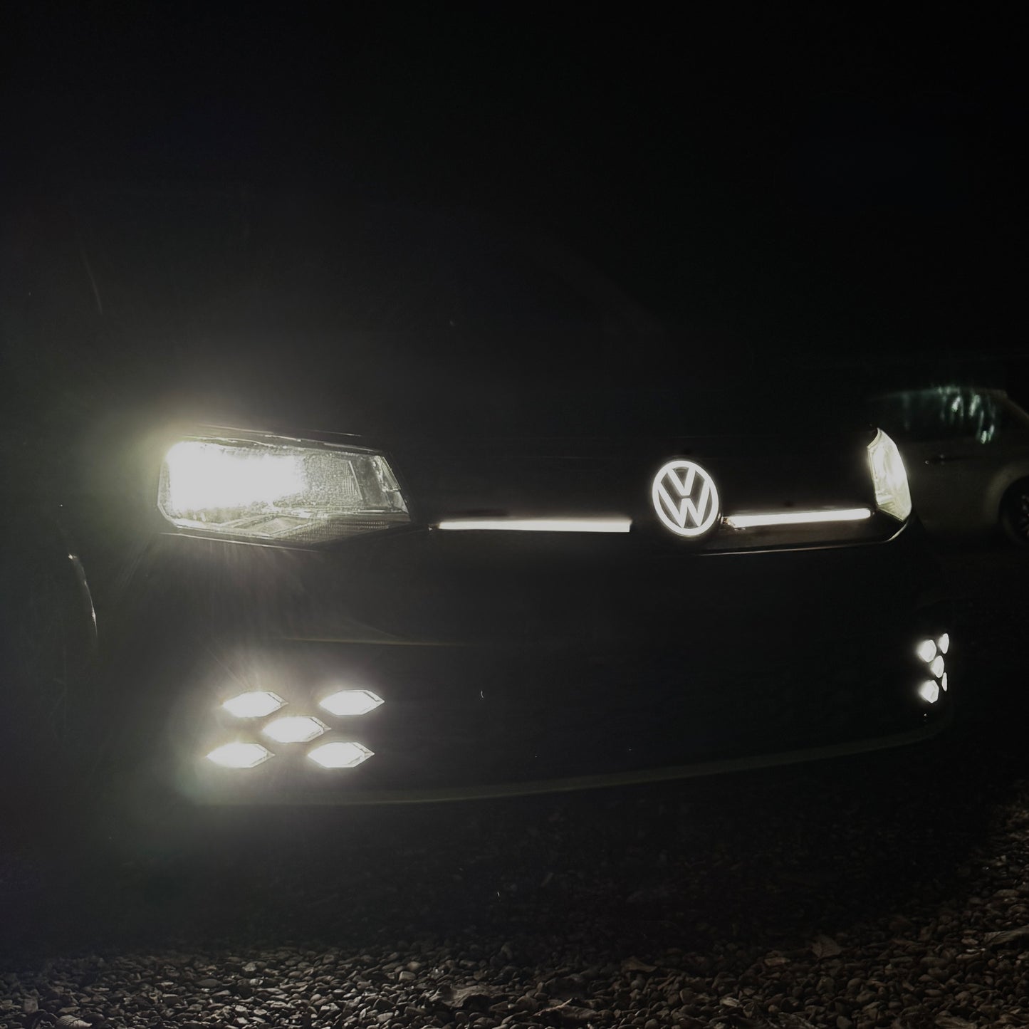 VW Caddy Hybrid Bumper - MK8 Golf - Fog lights & lower grilles included